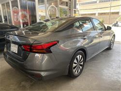 نیسان ئەلتیما